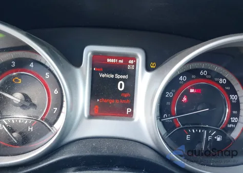 2015 Dodge Journey Sxt z USA, uszkodzony, nr VIN 3C4PDCBGXFT742612